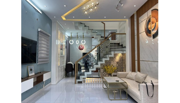 BÁN NHÀ đường Thống Nhất, Gò Vấp, 2PN, 4x10m, CHỈ dưới 4.3 tỷ TL, SHR